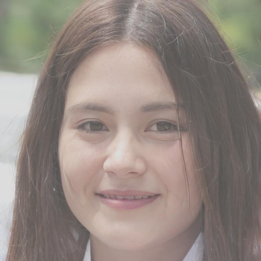 Sienna Blackwood, Financial Training Director